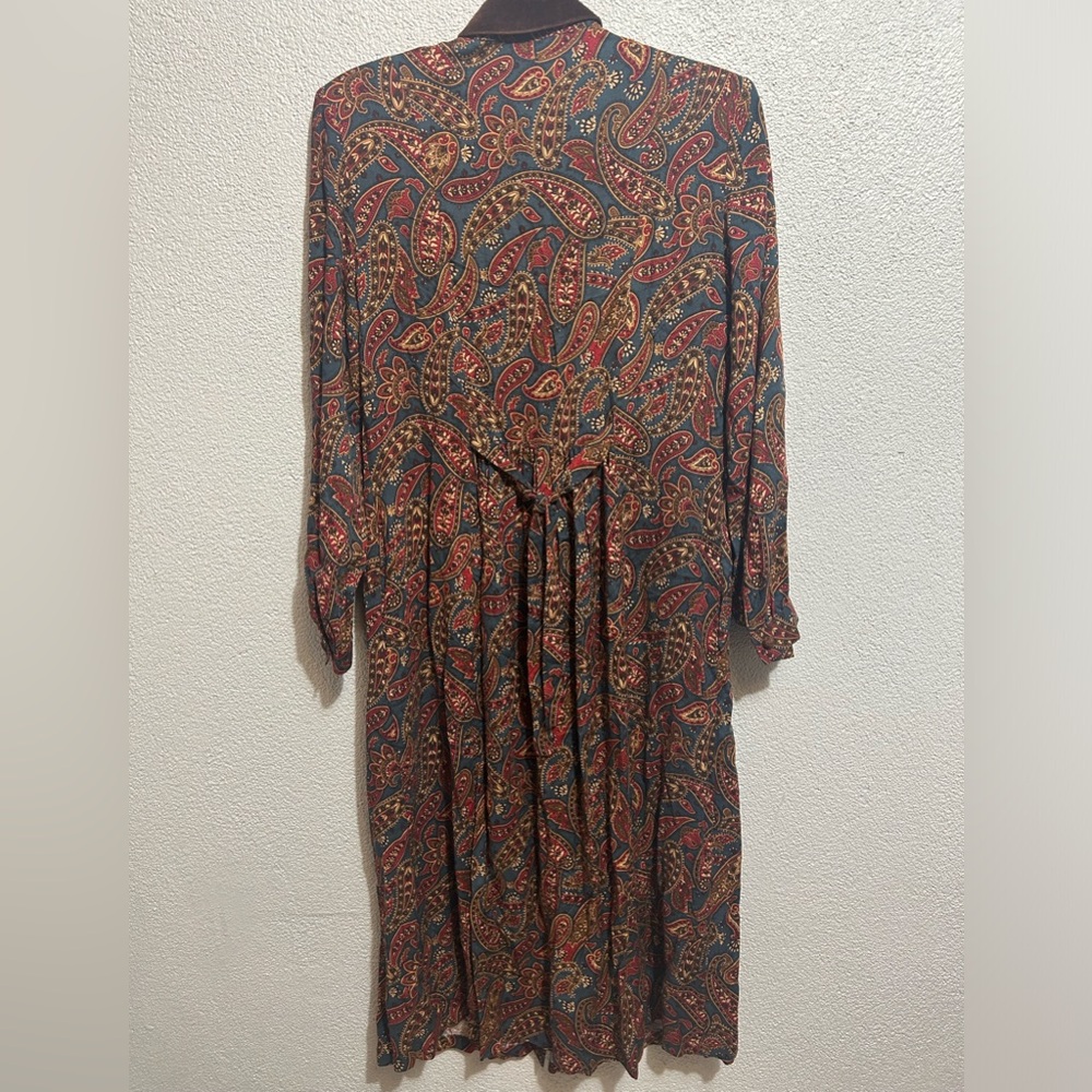 Karin Stevens Vintage Paisley dress. Size 7 petite - Picture 4 of 7